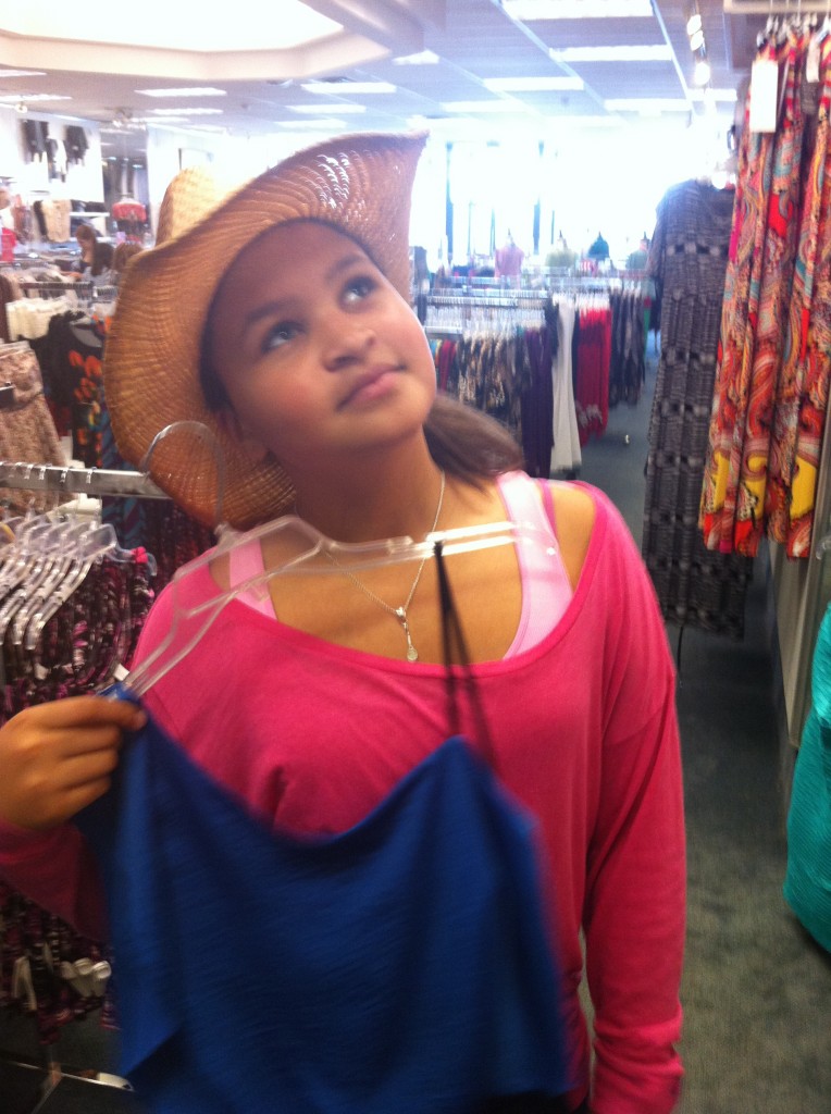 Guest Post: Back To School Shopping Tips with a Teenage Fashionista